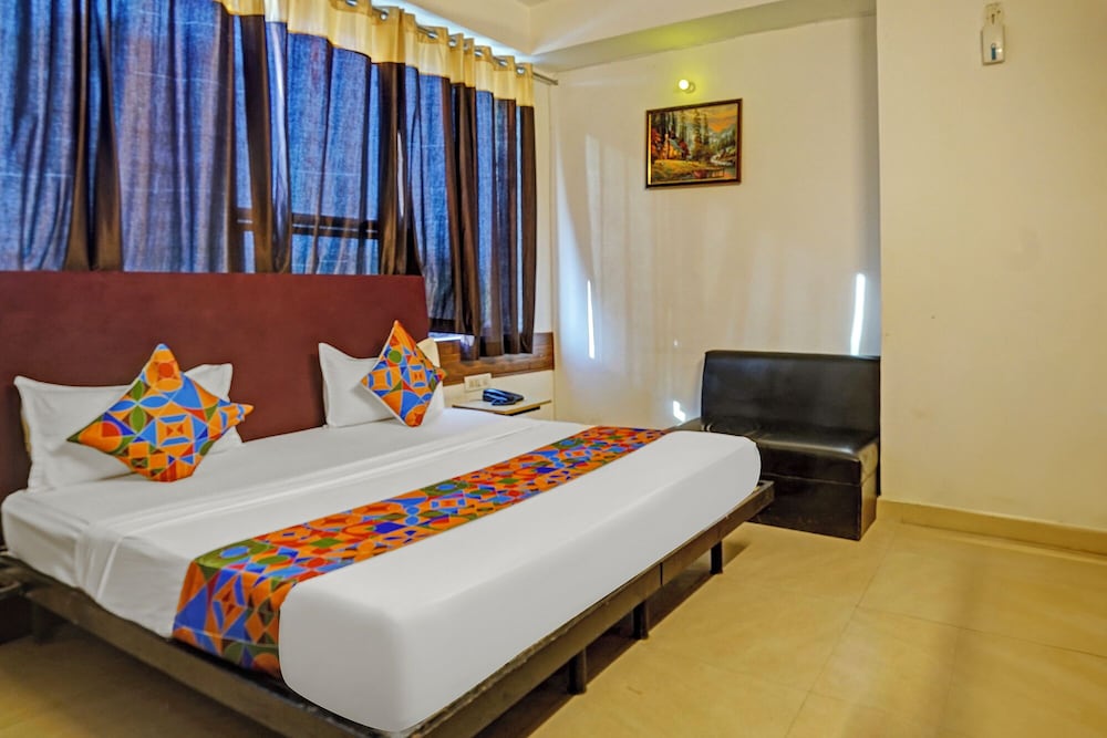 Fabhotel Vasundhara Grand