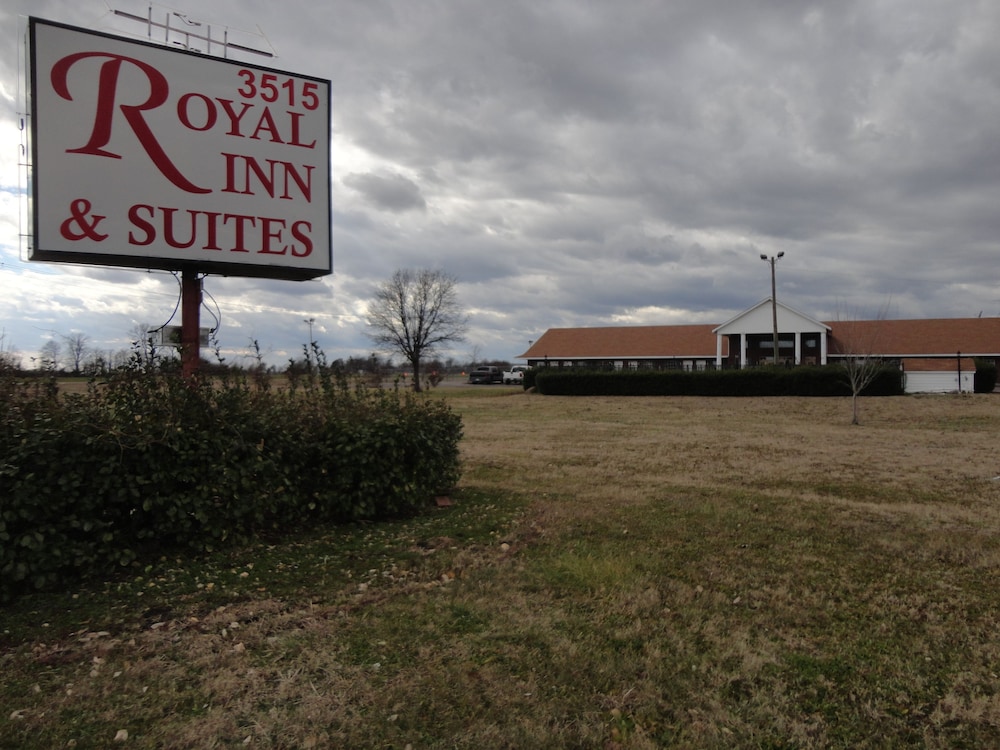 Royal Inn and Suites - Property Image 4