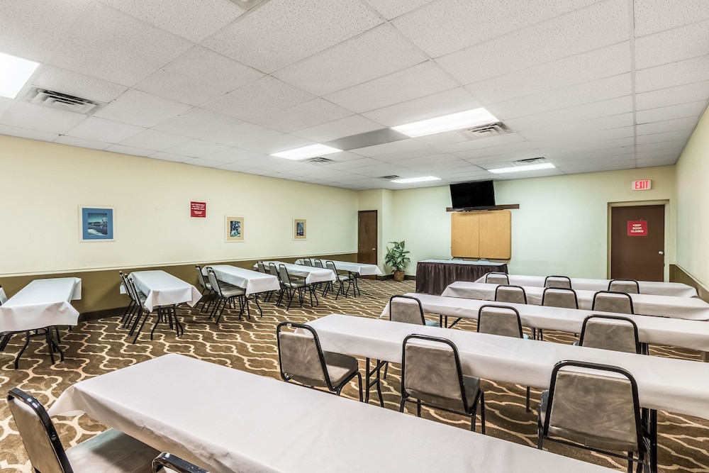 Beckley Vacations - Smart Extended Stay - Property Image 4