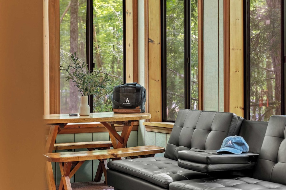 Deer Hollow by Avantstay Big Yard + Lake Access