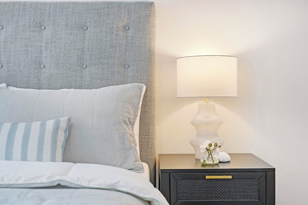 Kozyguru | Camperdown | Cozy 2-Bed Apt + Parking