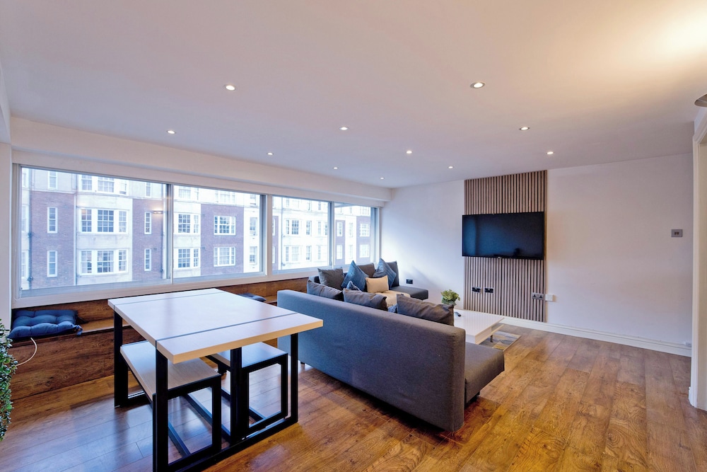Imperial Queensway Apartment