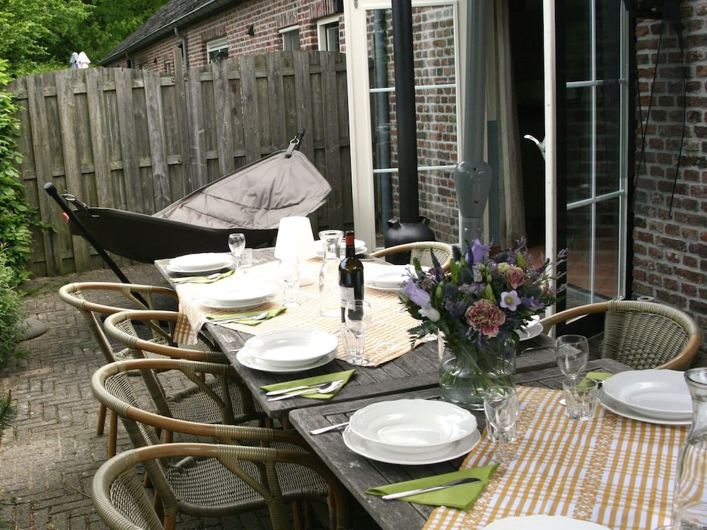 Flamboyant Farmhouse in Baarlo With Hot Tub, Garden, photo 33