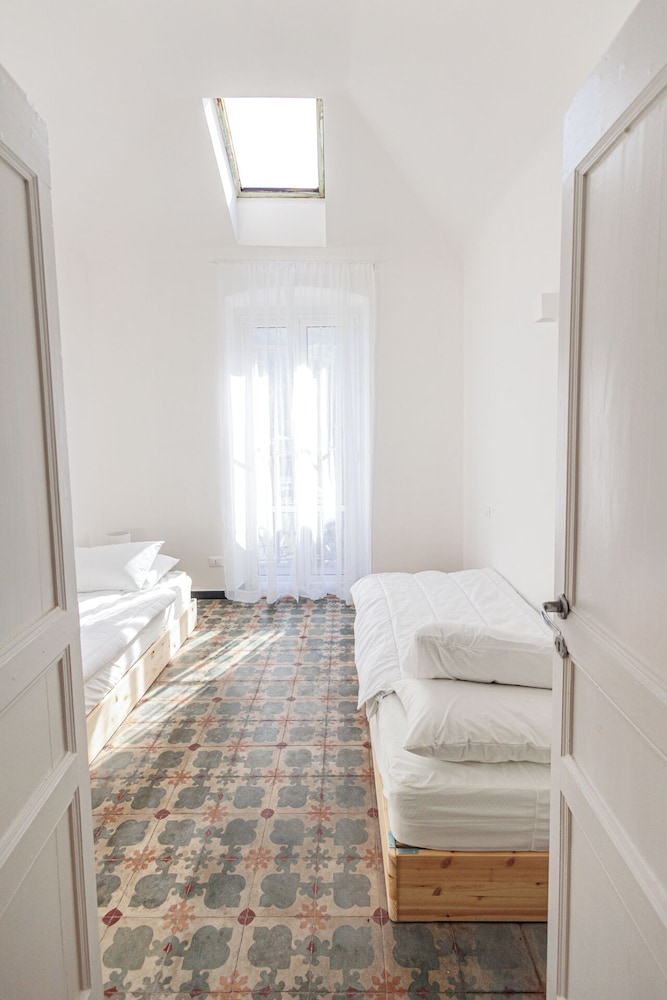 Newly Renovated Ocean View Flat