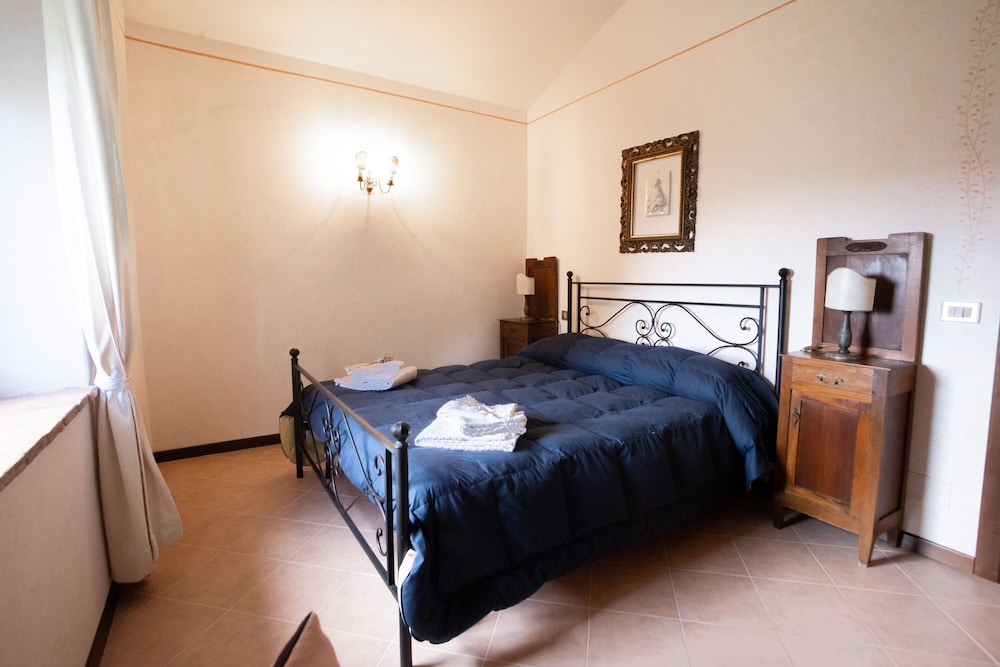 Casale Montemoro With Pool view 3