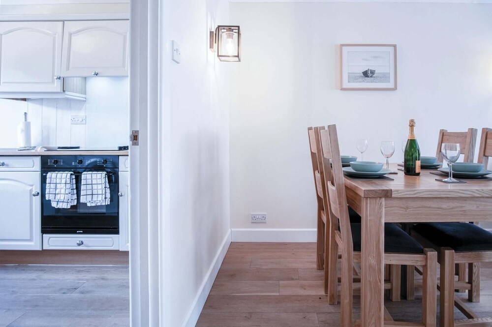 Clover Cottage - 2 Bedroom Cottage - Begelly