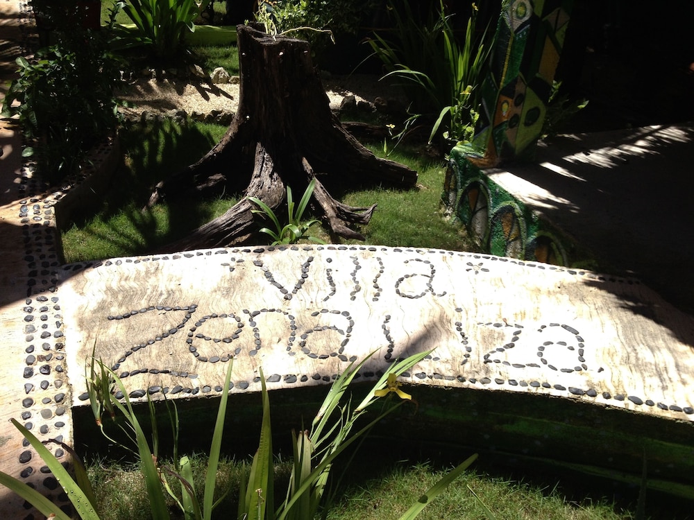 Villa Zena Liza Art Hotel