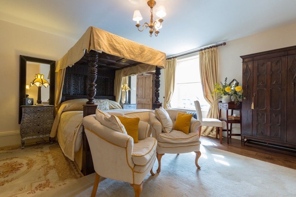 Muddifords Court view 2