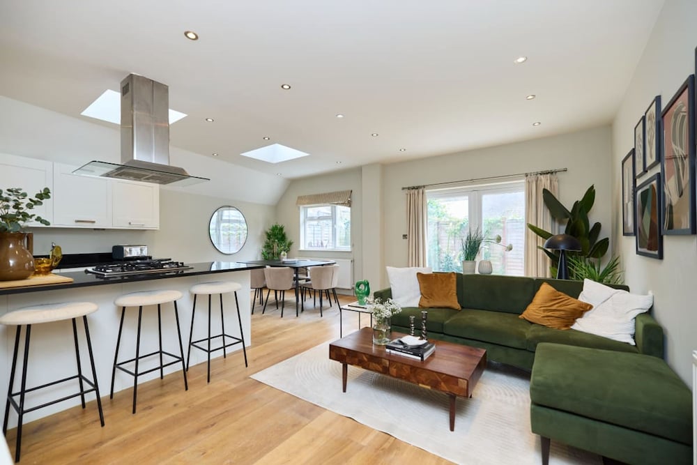 The Fulham Wharf - Glamorous 2bdr Flat With Garden