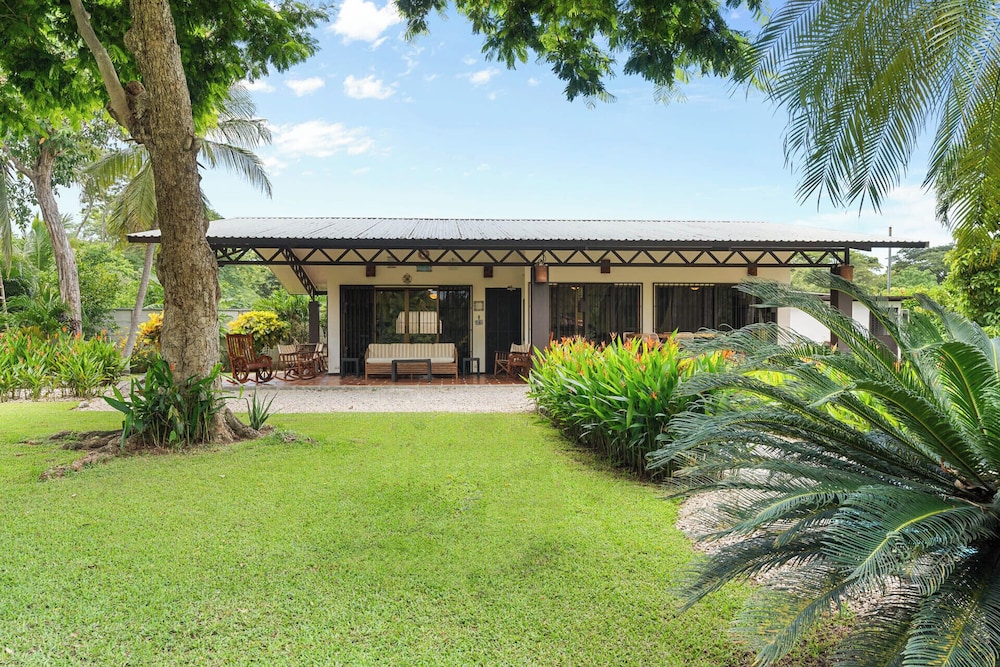 3-BD Home with Pool, Walk to Beach