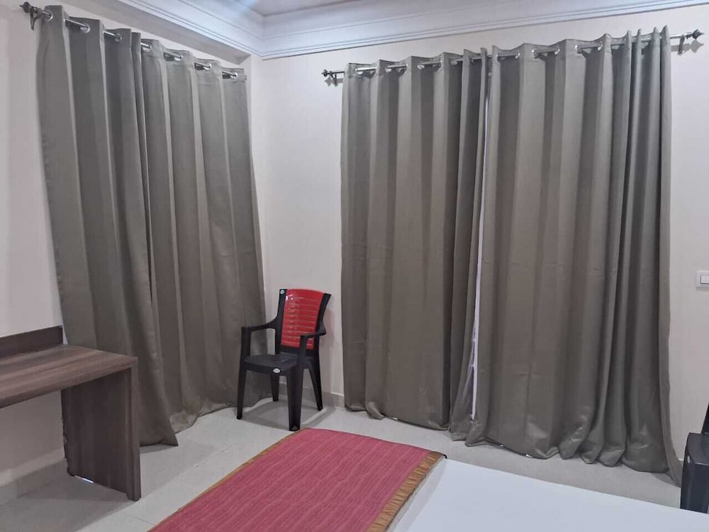 Shivansh Hotel