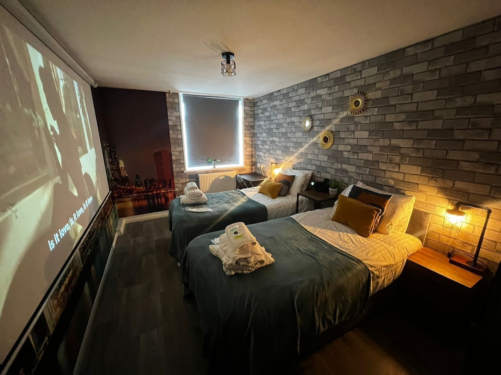Bright & Modern 1-bedroom Flat in Central Brighton 2 Single Beds Walk to Beach