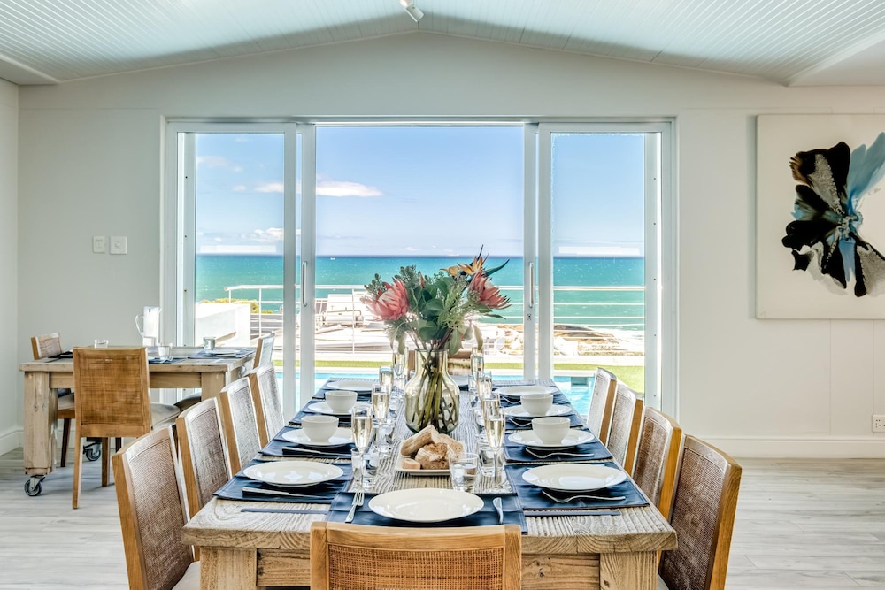 Camps Bay Villa w Views Pool Sapphire Tide Retreat