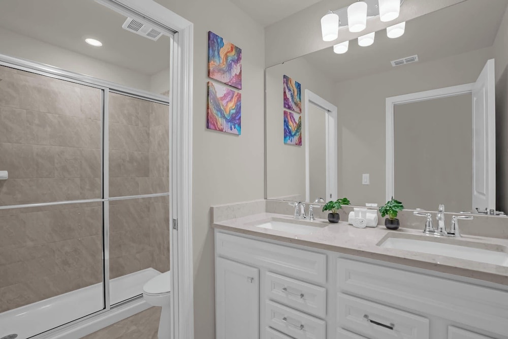 Upstay: Family Retreat w Pool, Cinema & Games Room