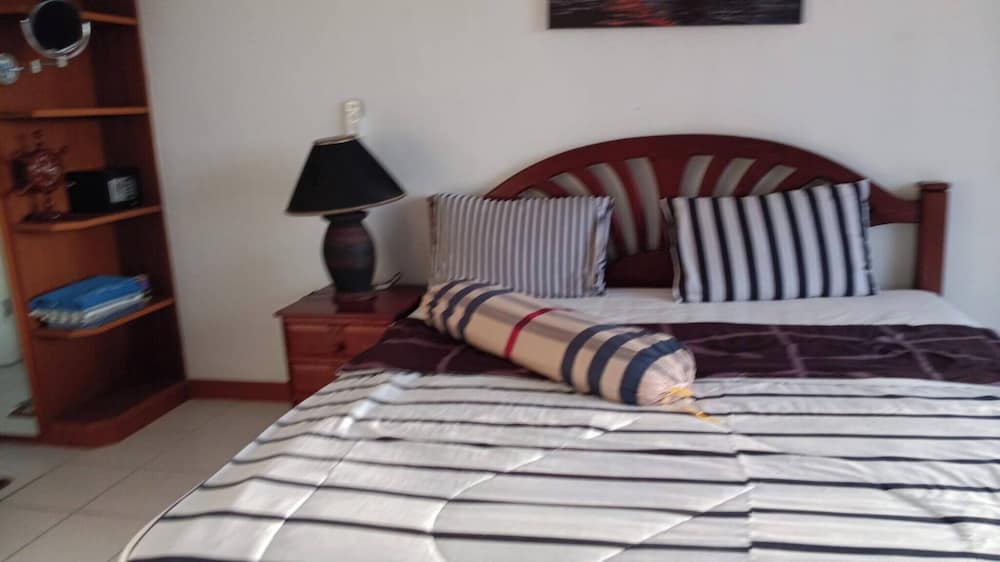 Sombat Condo Seaview 1 Bedroom