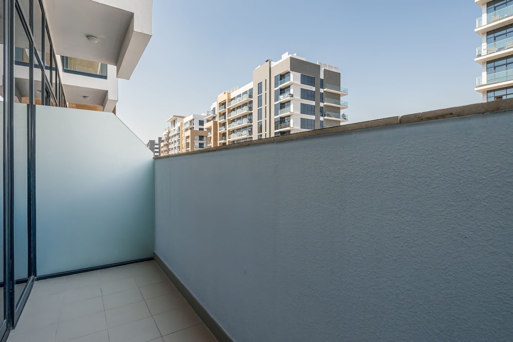 Luxury StayCation - Azizi Riviera 17