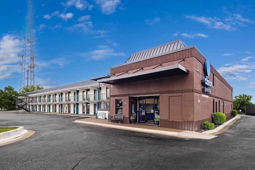 Clarion Pointe Winston – Salem Downtown