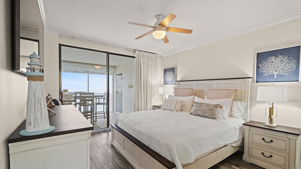 Pelican Pointe #1003 by Southern Vacation Rentals