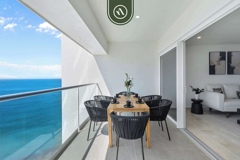 New Oceanfront 2 BR Condo - Gym - Beach - Pool