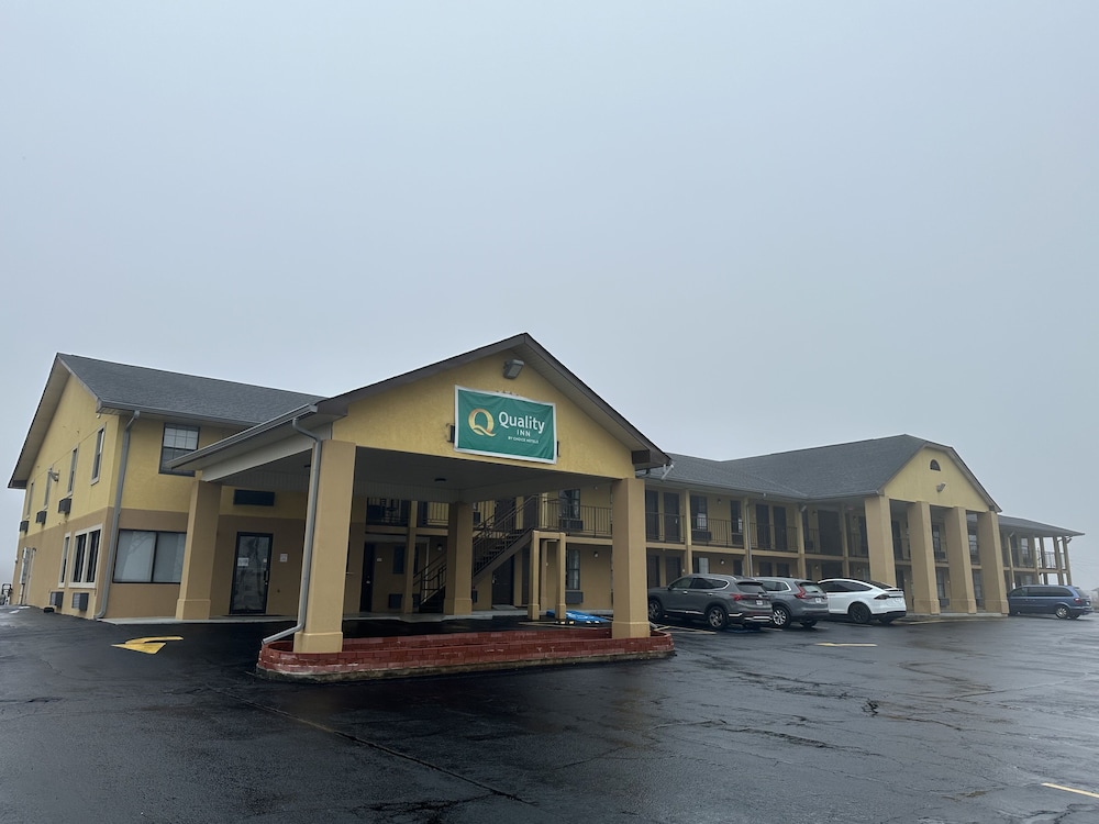 Monroe Vacations - Quality Inn - Property Image 19