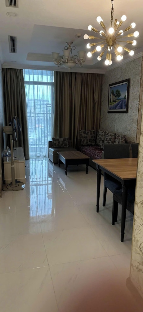 The Aquamarine Landmark Suites - Poolside Access at L4B