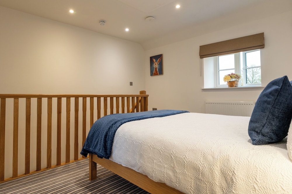 Beautiful One BR Cottage in Cerney Wick