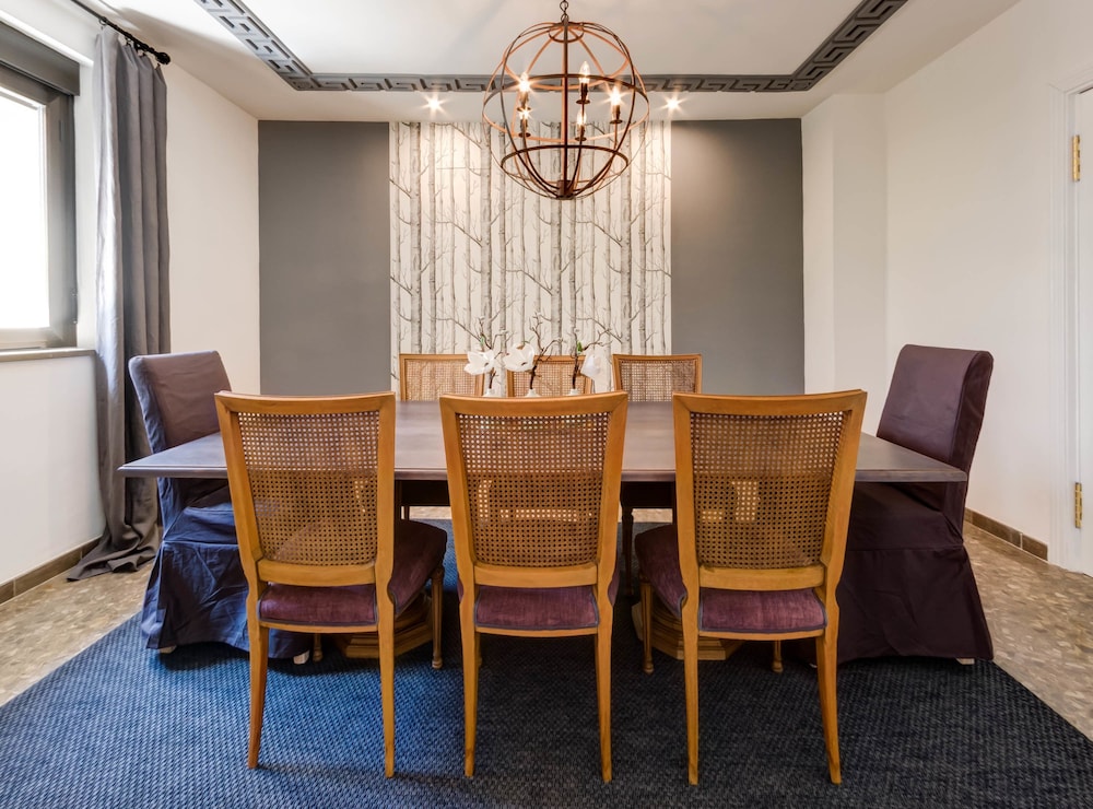 meeting & event spaces