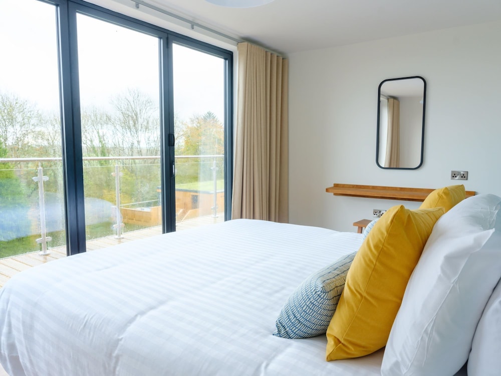 Meadow 2 Bedroom Lodge 39