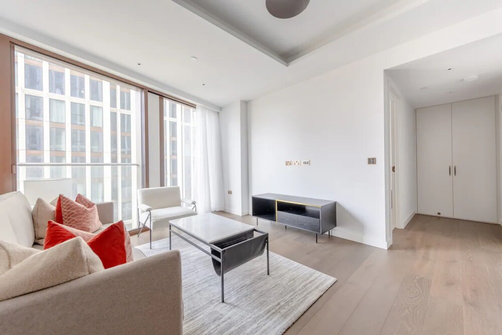 Luxurious 1BD Flat by the River Thames - Vauxhall