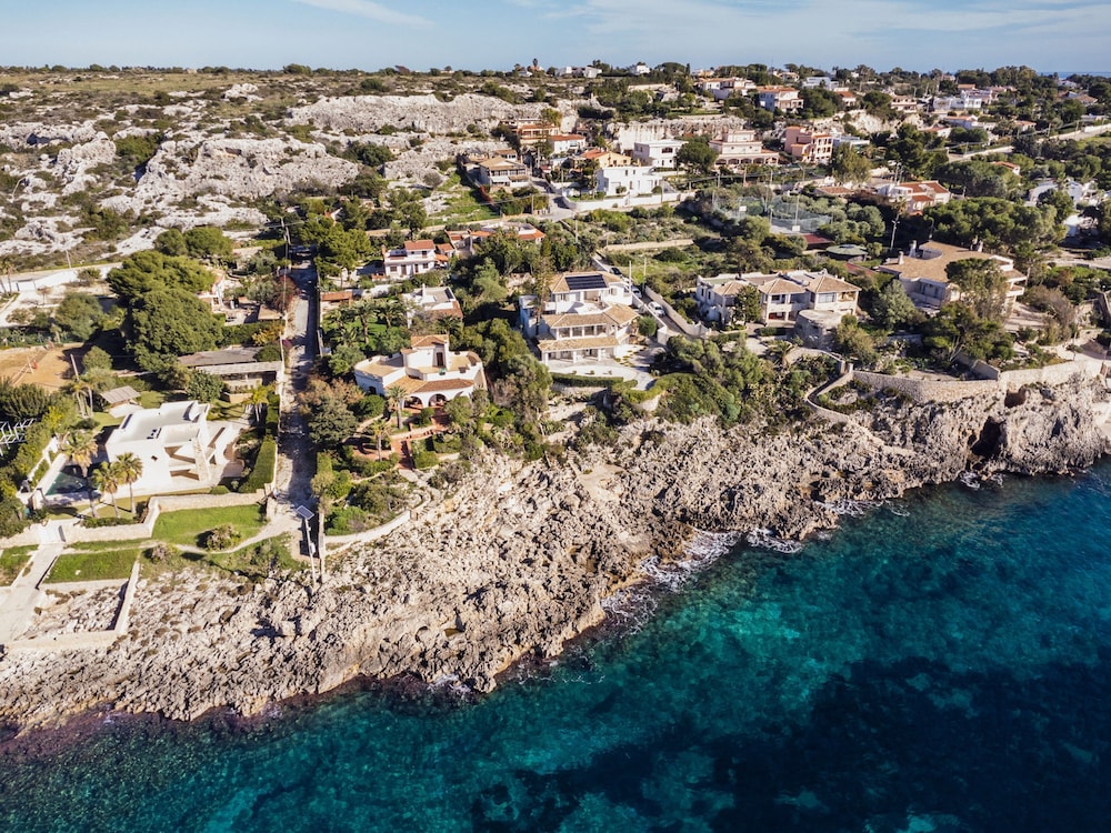 Villa Plemmiria by the Sea by Wonderful Italy
