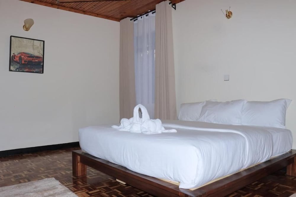 Lux Suites Hostpoa Airbnb's Eldoret