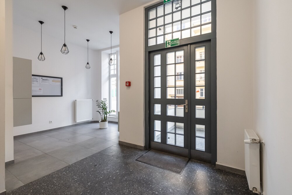 Apartment Central Poznań by Renters view 2