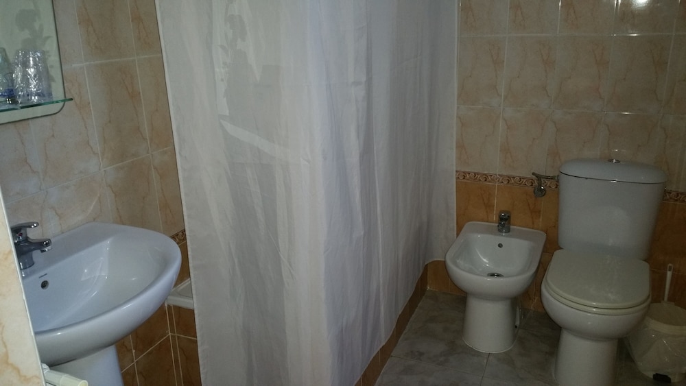 Hostal Restaurante el Lirio