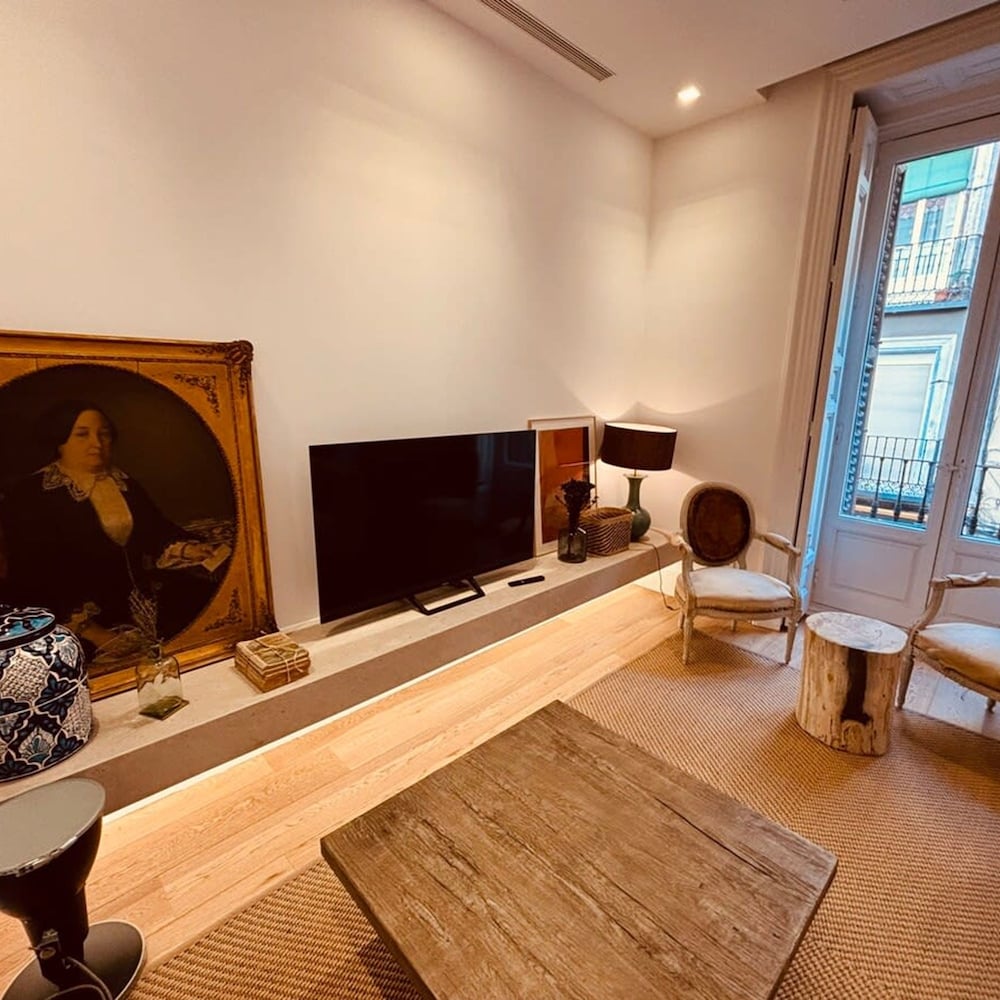 The Pelayo Majestic Luxury 3 Bedroom in Chueca