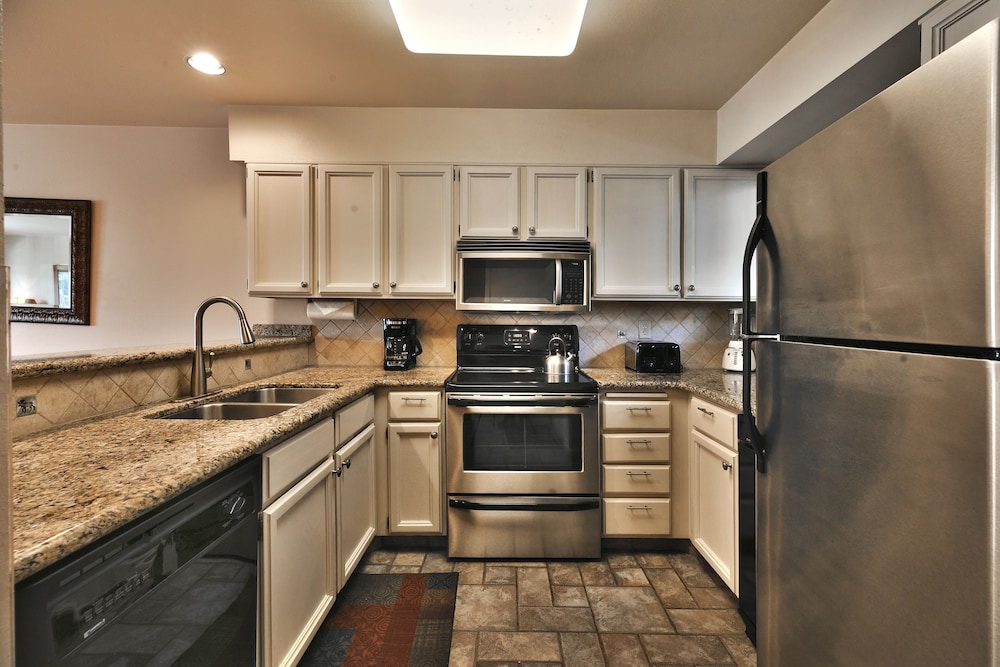Park City Ski Resort - Snow Flower Vacation Homes