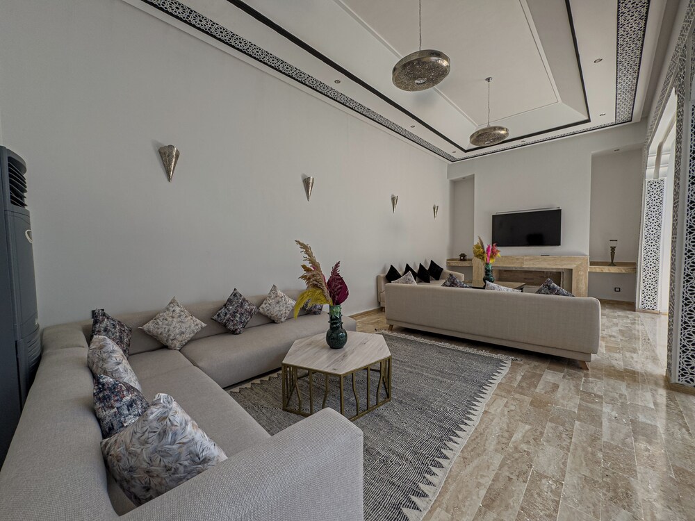 Riad Tonaroz Gold