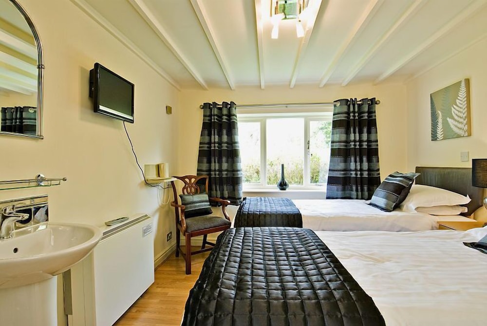 Ashleigh House view 3