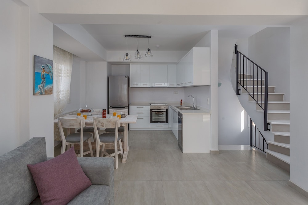 Blue Hills Villas by Estia Red 2