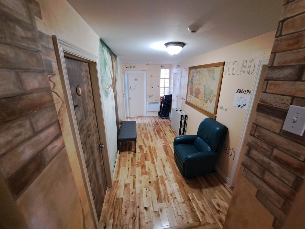 Levis Vacations - Auberge Jeunesse LouLou's Backpacker Hostel - Property Image 42