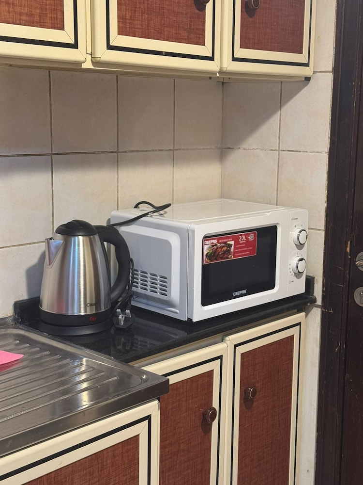 Furnished Studio Appartment in Burdubai
