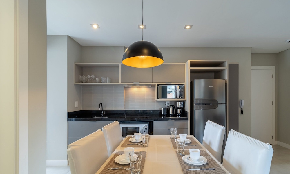 MHF II Apts Variados em Prédio com Vista para o Mar em Itapema