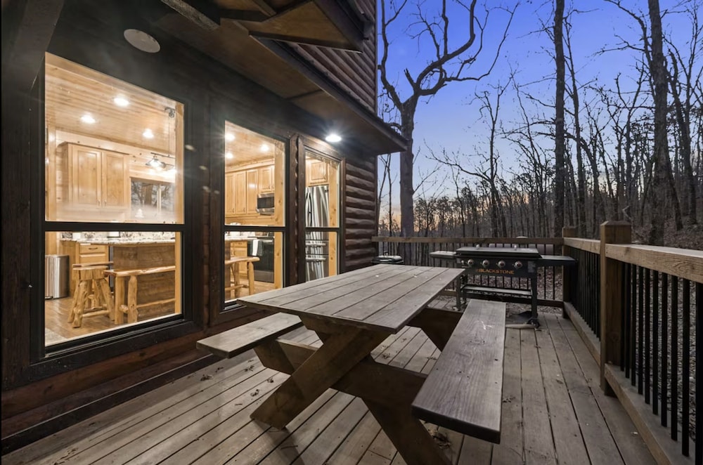 Three Bears Hideout Luxury Mountain Cabin Getaway for Families Groups
