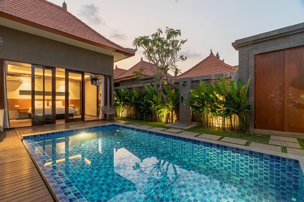 Serenia Villas Amed