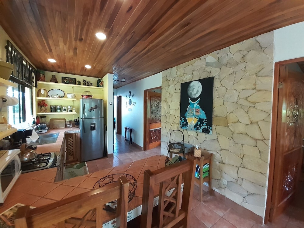 Encantada Guest House: Spectacular View & Excellent Reviews