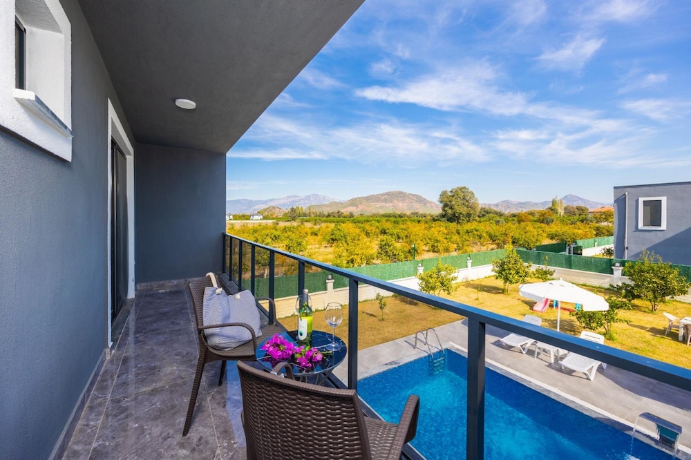 Villa Grand Yasar 1 With 4 Bedrooms and 4 Bathrooms