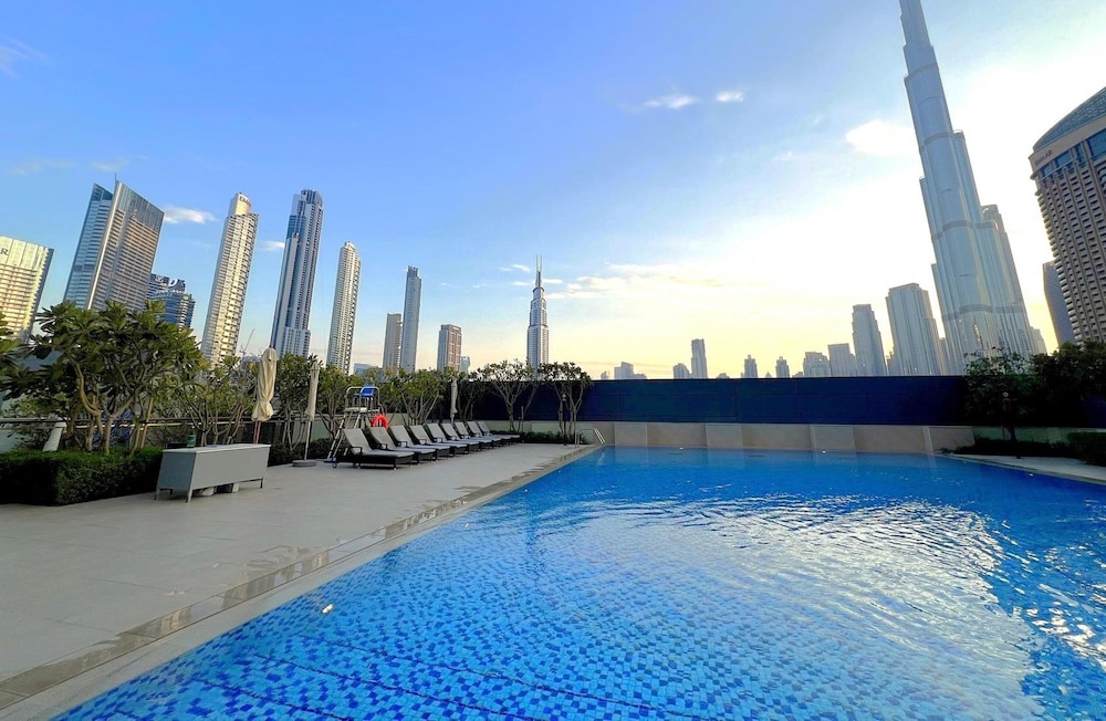 Downtown Escape Lush 2BR w Burj Khalifa View