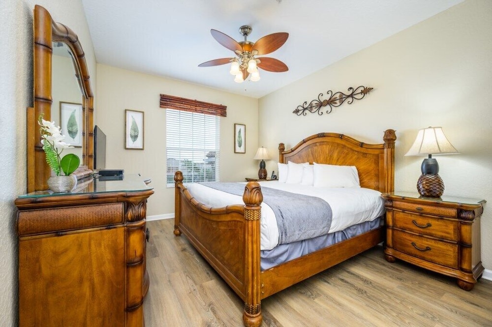 Beautiful Condo Vista Cay, Near Parks! - 3006