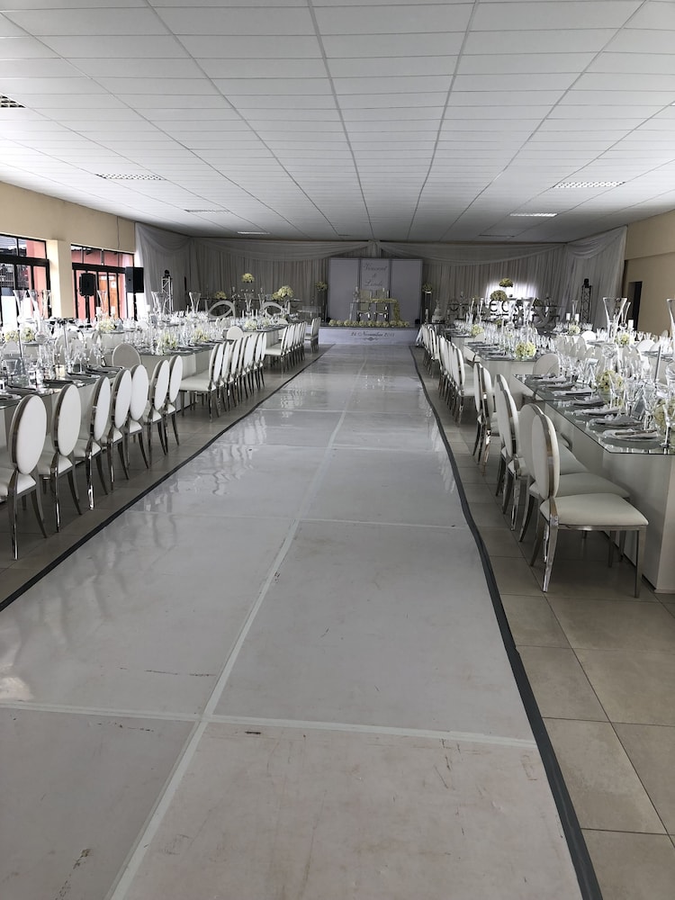 meeting & event spaces