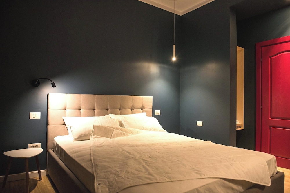 Wave 1 Promenada Apartments