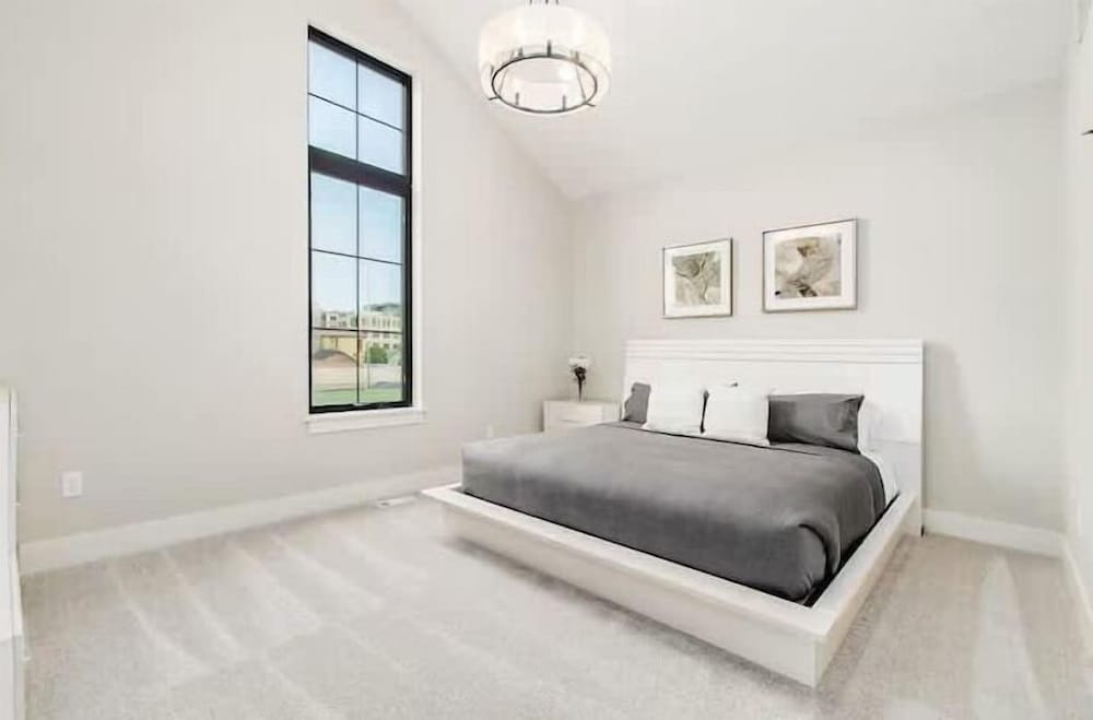 Jungle House Designer Residences – Downtown Columbus
